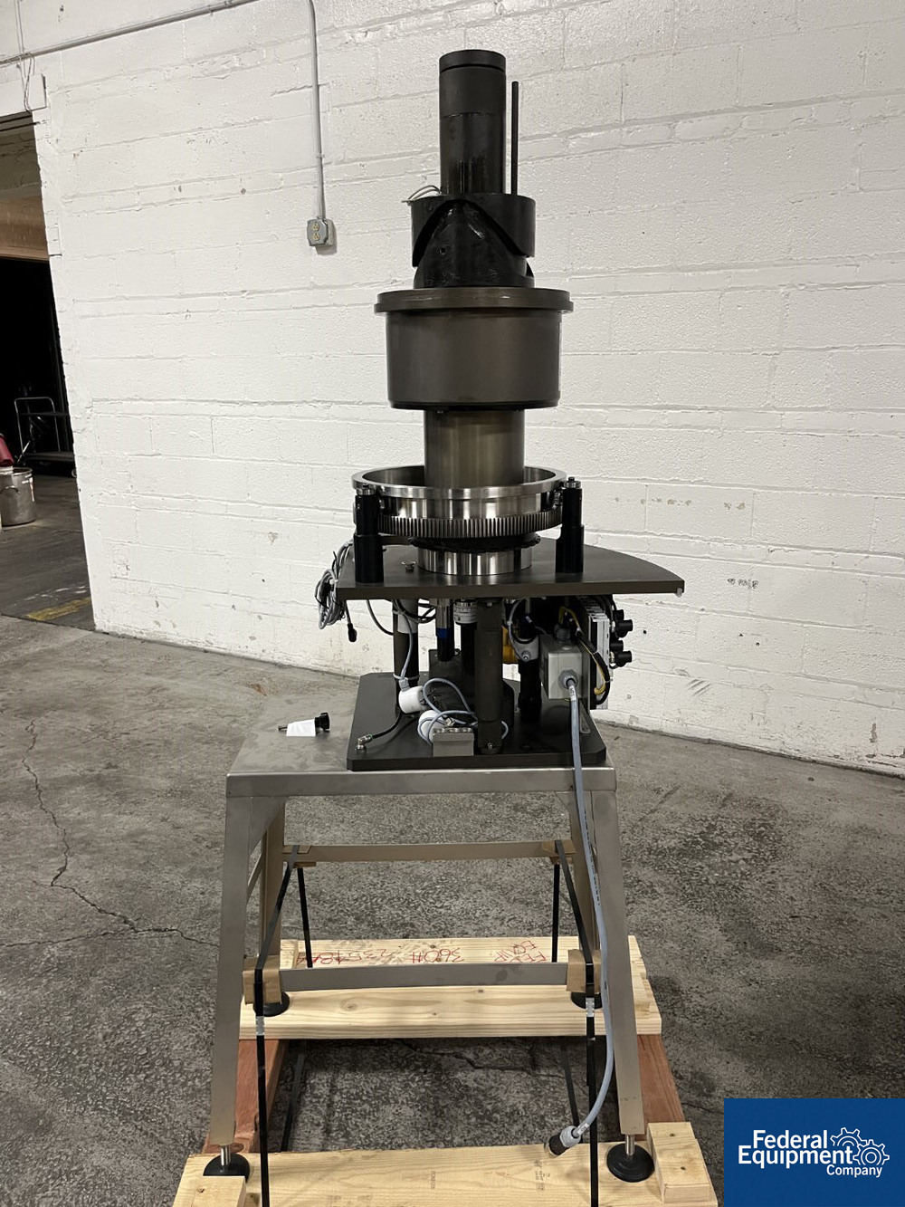 MG2 PLANETA 100 Continuous Motion Capsule Filling Machine
