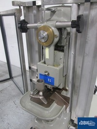 Image of Manesty F3 Tablet Press, 1 Station 05