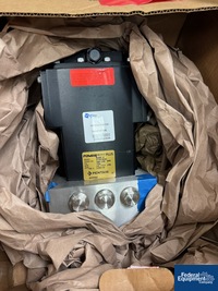 Image of Thar Process Supercritical Fluid Chromatograph, Model Isolator SFC-10 40