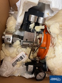 Image of Thar Process Supercritical Fluid Chromatograph, Model Isolator SFC-10 43