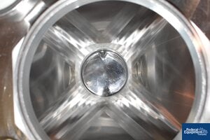 Image of 80 Liter Servolift stainless steel bin 02