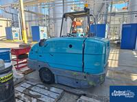 Image of Tennant Company Ride-On S30 Sweeper 04