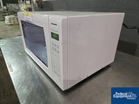 Image of Panasonic Microwave, Model NN-SN936W 03