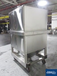 Image of 63 Cu FT Custom Powder Systems Tote, S/S 05