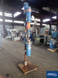 Image of 2 Gal C E Howard Reactor, 316 S/S, 300/200# 04
