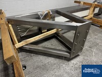 Image of Metolift Pillar Lift Discharge Station, Model M5414-83-C2D2 10