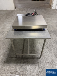 Image of Mettler Toledo Scale, model PBA430, 20" x 25" 04
