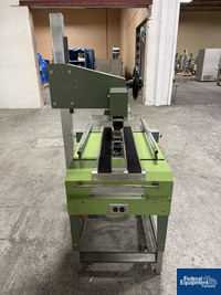 Image of Loveshaw Case Taper, Model LDI B, with flexible roller conveyor 05