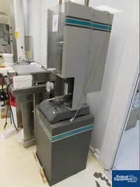 Image of 25 Ton Carver Press, Model 3853C, 9" x 9" 02