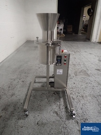 Image of Quadro Comil, Model U10, S/S 06