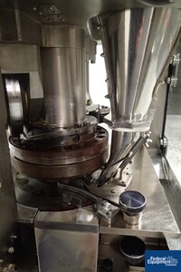 Image of Kikusui Virgo 519 KRCZ Tablet Press, 19 Station 16