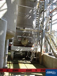 Image of 7850 Gal S/S Tank mounted on C/S frame 04