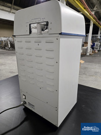 Image of Micromeritics Tristar II Plus surface area and porosity analyzer, Model 3020 04