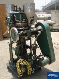 Image of Stokes BB2 Tablet Press, 27 Station 02