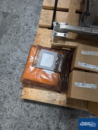 Image of Quadro Comil, Model U10, in Glovebox, S/S, 2 HP 43