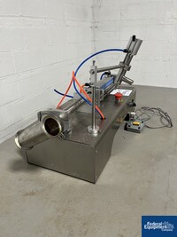 Image of Quantitative Liquid Filling Machine 04