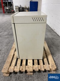 Image of Forma Scientific 3110 C02 Incubator 04