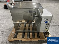 Image of 16 Quart Globe Pharma Maxiblend Blender, Tote and Twin Shell 05