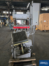 Image of 17" x 18" Racine Hydraulic Press 03