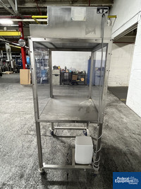 Image of Laminat Flow Hood 03