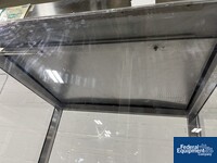 Image of Laminar Flow Hood 06