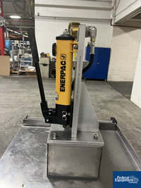 Image of GlobePharma Tablet Press, Model MTCM-II 06