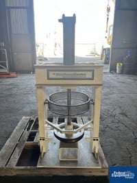 Image of 5 Gal Morehouse Cowles Triple Shaft Vacuum Mixer, Model VIscomax 3V-5-5-3X 17