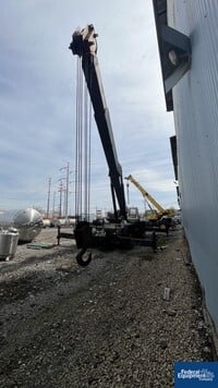 Image of 60 Ton Bucyrus-Erie Hydraulic Rough Terrain Crane 04