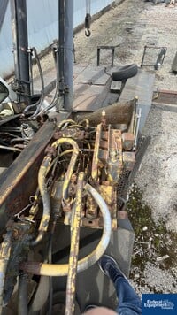 Image of 60 Ton Bucyrus-Erie Hydraulic Rough Terrain Crane 12