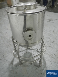 Image of 4 Cu Ft Tote Bin, S/S 04