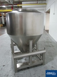 Image of 1,200 Liter LB Bohle Bin, Model MCL1200S 02