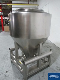 Image of 1,200 Liter LB Bohle Bin, Model MCL 1200S 02
