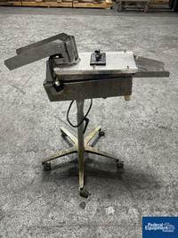 Image of George Nutting Deduster, Model AV-100 04