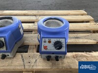 Image of Lot of (2) 250ml Electromantle EMA Mantles 02