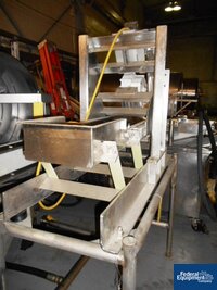 Image of 12" Ajax Vibrating Feeder 03