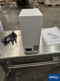 Image of FluidX Microplate Capper 03