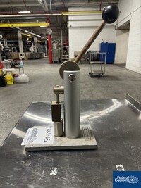 Image of Parr Manual Pellet Press, Model 2810 02