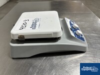 Image of VWR 7" x 7" Ceramic Top Digital Hot Plate / Stirrer 05