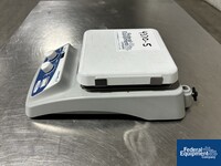 Image of VWR 7" x 7" Ceramic Top Digital Hot Plate / Stirrer 03