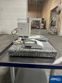 Image of Mettler Toledo XS104 Excellence XS Analytical Balance 05