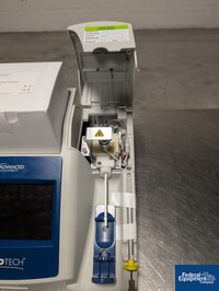 Image of Advanced Instruments Osmotech Micro Osmometer 10