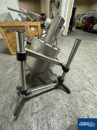 Image of Fuji Seal sleever, model 410XVL 73