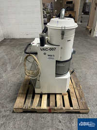 Image of Nilfisk Vacuum, Model 3156 05