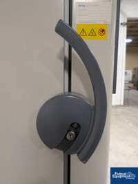 Image of Thermo Fisher ULT Freezer, Model DXF40040A 07