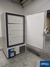 Image of VWR ULT Freezer, Model 5706 09
