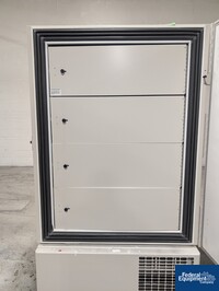 Image of VWR ULT Freezer, Model 5706 09