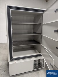 Image of VWR ULT Freezer, Model 5706 11