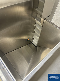 Image of Palace Desiccant Feeder, Model DF.MS 15
