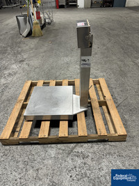 Image of Avery Weight-Tronix Scale, Model QC3265 05