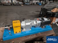 Image of Zenith Metering Gear Pump, Model 61-21000 04
